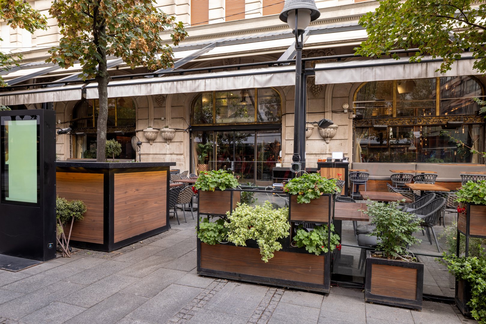 Local Shops & Restaurants